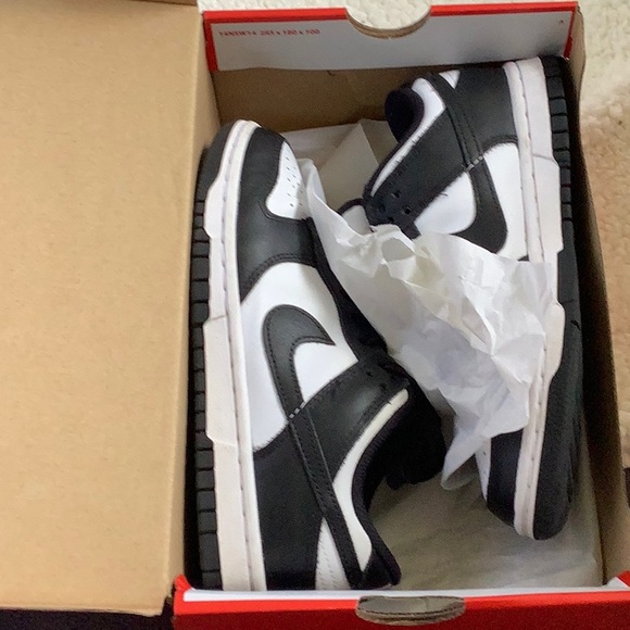 Nike Dunks low black and white Panda sneakers - Picture 8 of 8